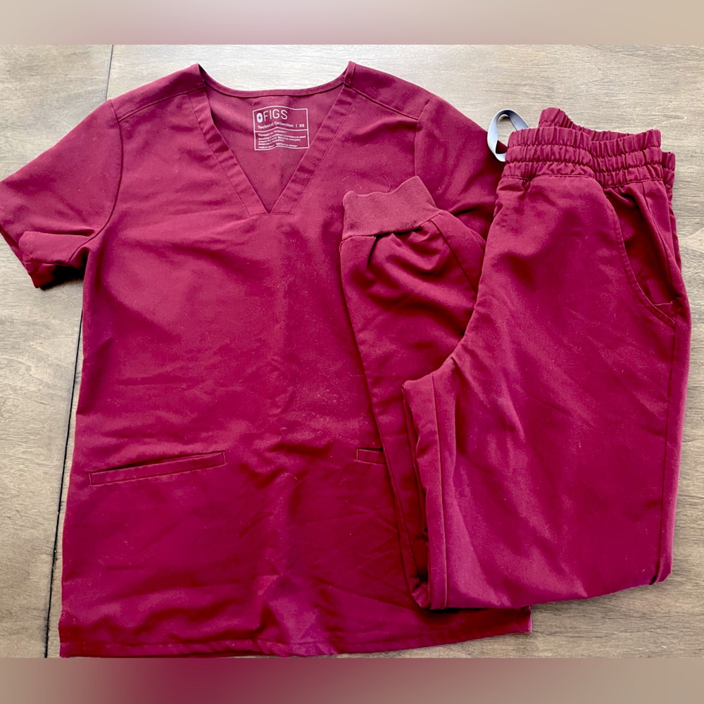 Maroon Figs Set